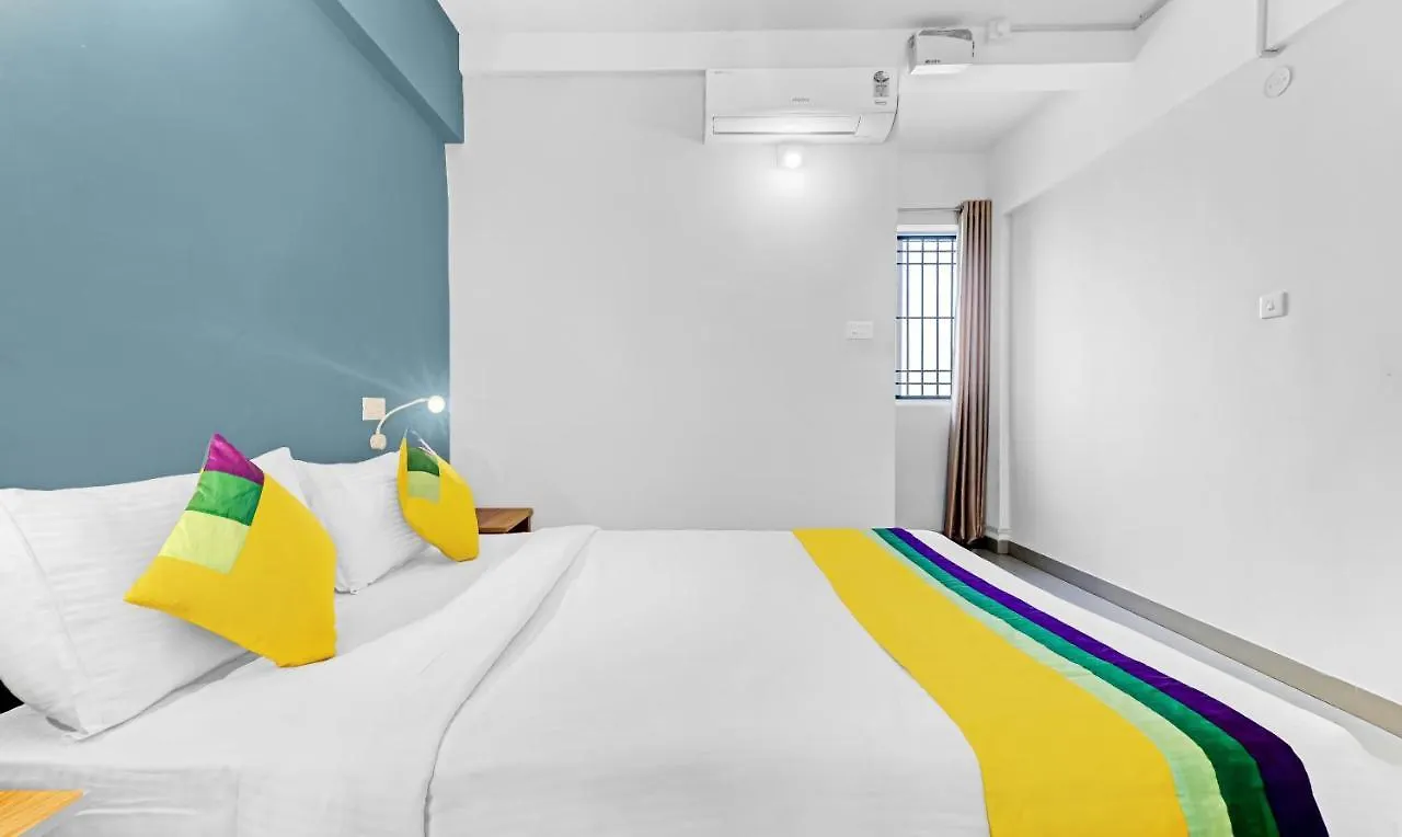 Itsy By Treebo - City Maskan Kazhakuttam 3*,  India